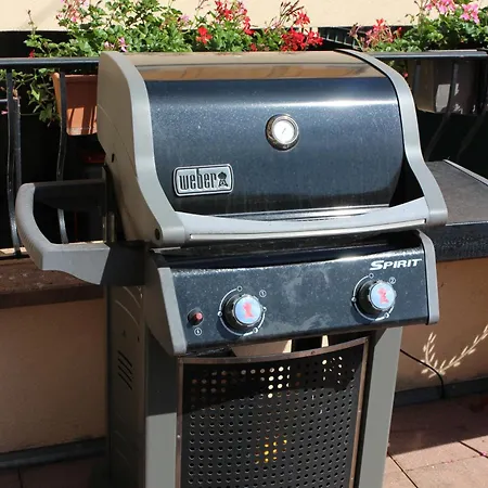 De La Tour Des Fripons. *