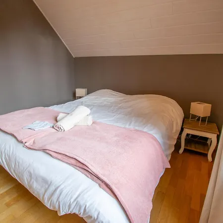 De La Tour Des Fripons. Holiday home *