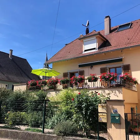 De La Tour Des Fripons. Holiday home