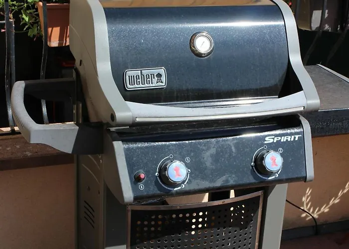 De La Tour Des Fripons. *