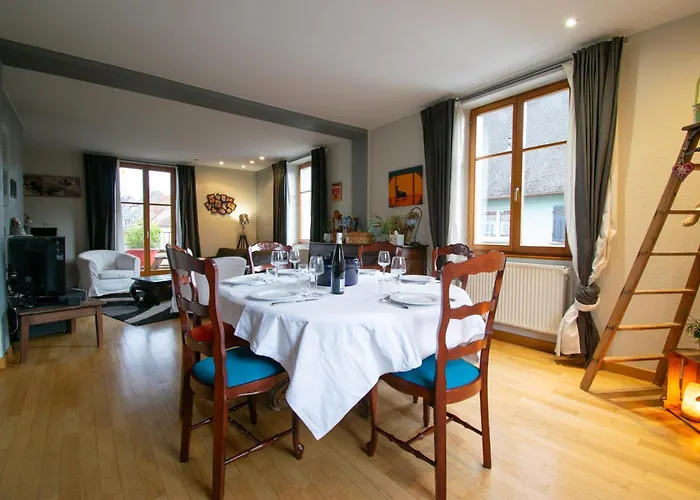 Casa de Férias De La Tour Des Fripons.